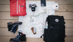 Read more about the article Packliste für Saisonarbeiter: Praktisch, warm und stylisch durch den Schweizer Winter