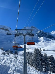 Read more about the article ✅ Deine Checkliste für die Saisonarbeit in der Schweiz